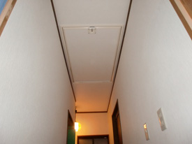 宇治市　M様低　屋根裏収納階段取り付け工事